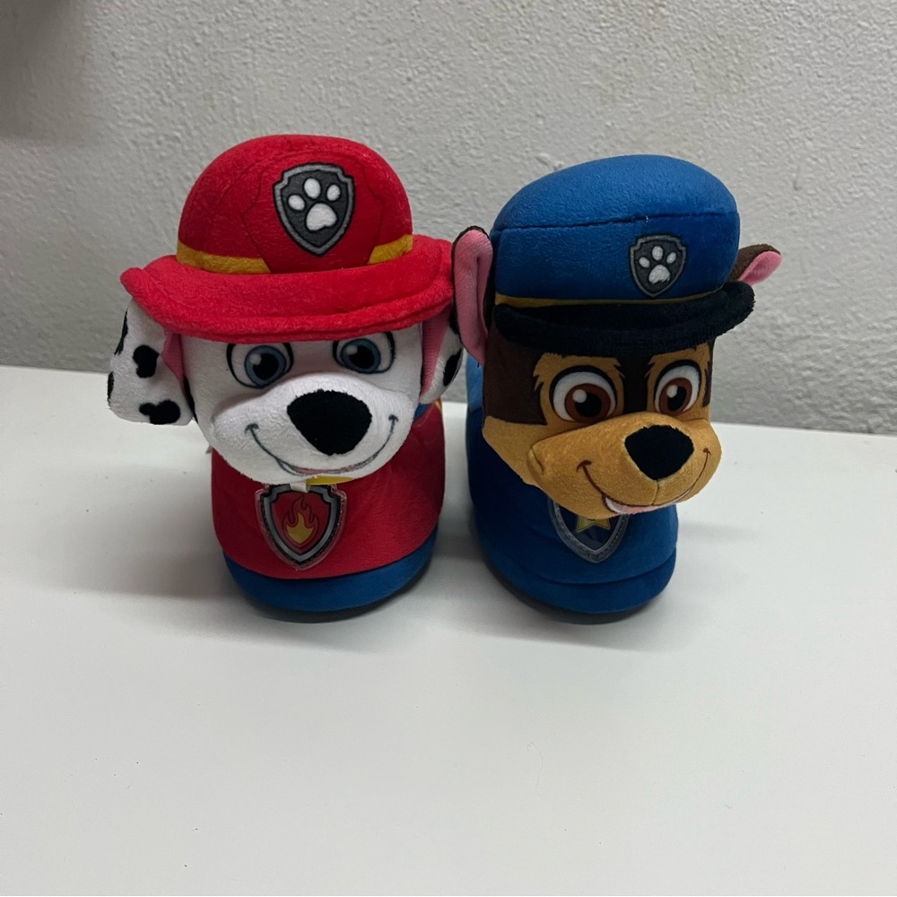 Nickelodeon Kids Paw Patrol Light Up NWT Slippers 5-6 Chase Marshall